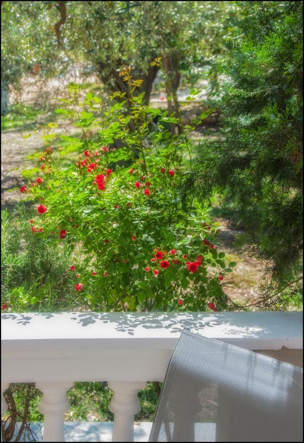 Sunray Separate Villa Skala Sotiros Exterior foto